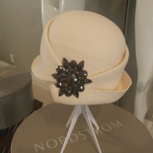 Winter white cloche style women's hat